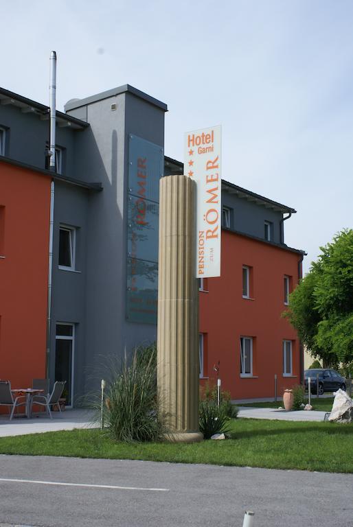 Pension Zum Römer Enns Exterior foto